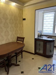 Трехкомнатная квартира на пр-де Звёздном