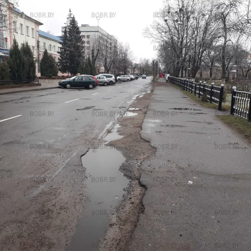 Граница ьротуара неизвеста