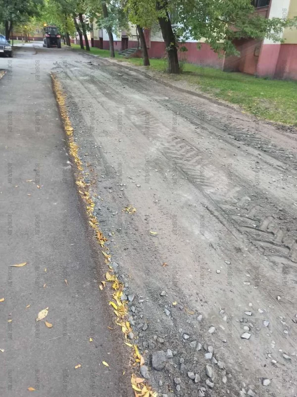 Непонятные манипуляции с дорогой во дворах на Минской