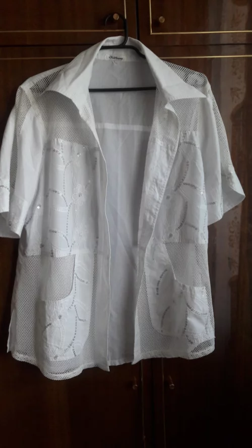 Блузку женскую