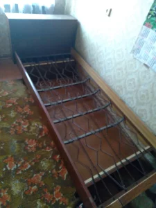 Кровать