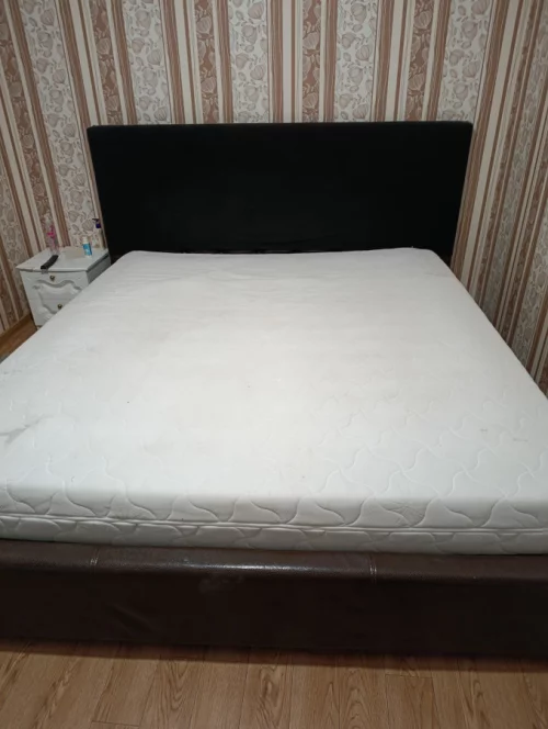 2х спальную кровать с матрасом 400р