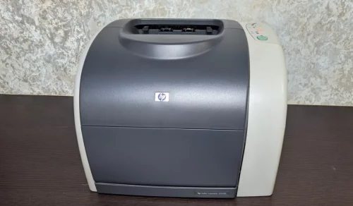 HP Color LaserJet 2550L цветной