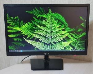 Монитор LG 22" Full HD