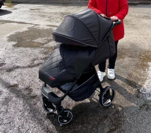 Прогулочную коляску