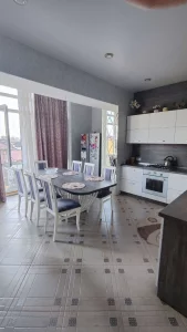 Трехкомнатная квартира на ул. Московская, д. 108