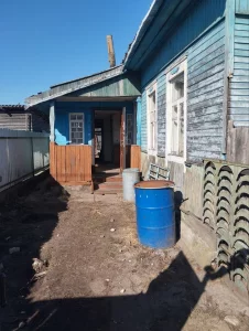 Бревенчатый дом, на ул. Путейская