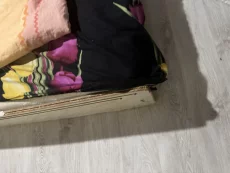 Отдам кровать и 2 тумбочки