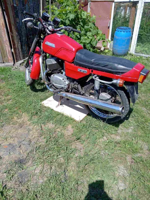 Яву 350