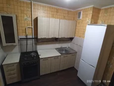 Двухкомнатную квартиру на длительный срок