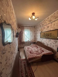 Дом с центральными коммуникациями по ул. Ползунова