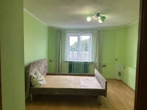 Двухэтажный кирпичный дом