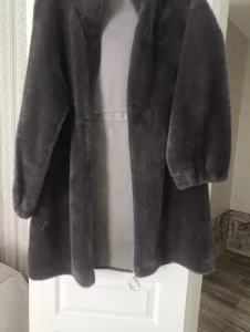 Продам шубку(подкладка пропитка искусственная)