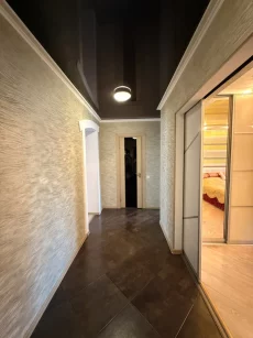 2- комнатная квартира с ремонтом в центре города