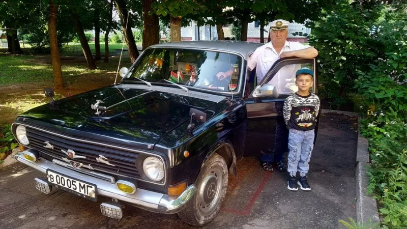 «Еще внук на ней поездит». Житель Бобруйска – о плюсах и минусах «советского Мерседеса»