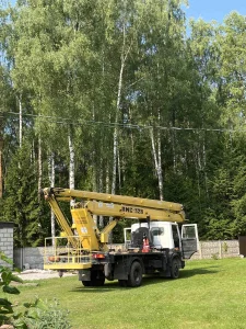 Окажем транспортные услуги автокрана и автовышки.