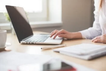 Незаменимая техника для работы: оптовая продажа компьютеров и ноутбуков