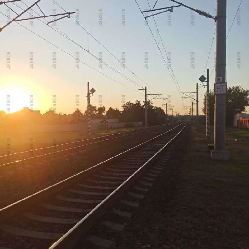 Рассвет на железной дороге