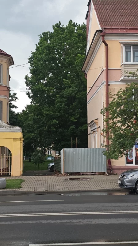 Начали восстановление снесенной арки въезда?