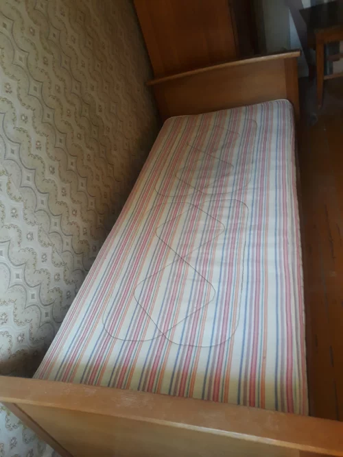 Кровать