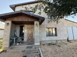 Дом с коммуникациями по ул. Белинского. Цена снижена