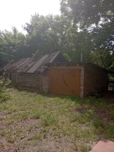 Участок с домом в жилой деревне Ясень-Каменка