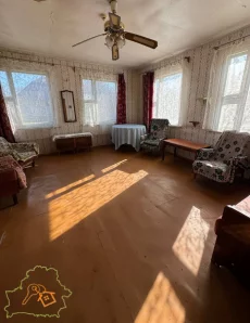 Крепкий жилой дом в деревне Калинино