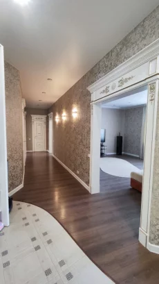 Трехкомнатная квартира на ул. Московская, д. 108