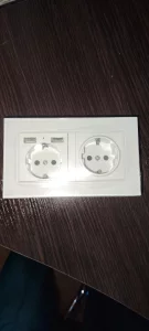 Настенная стеклянная панель NYWP