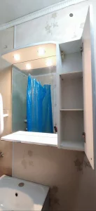 Тумба с раковиной и шкафчик