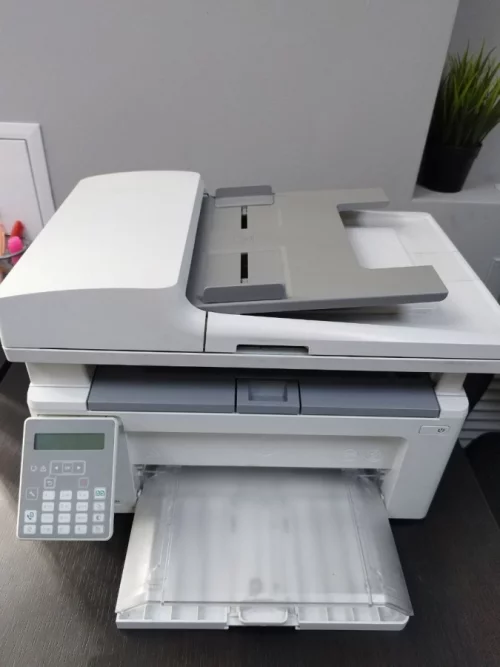 Лазерный МФУ HP M134fn с автоматическим сканером