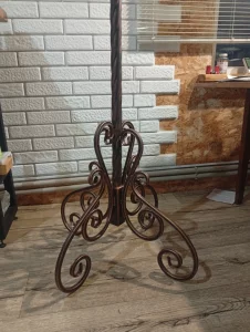 Напольная вешалка