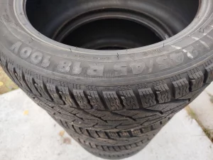 Зима 245/45R18- продам