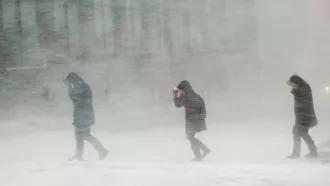 Зима вернулась! Что советует МЧС в непогоду