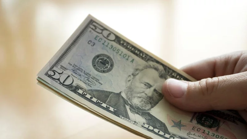 Доллар продолжает затяжное падение