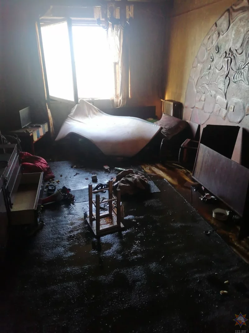 На пожаре в Бобруйске работниками МЧС спасена женщина: её соседи погибли