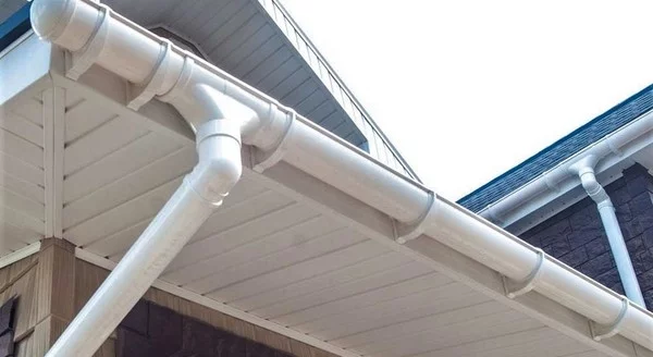 Водосточные системы как эффективное решение для отвода дождевой воды