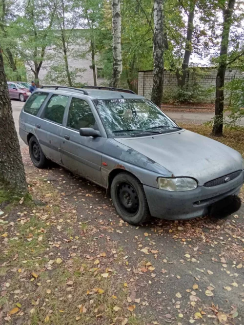 Форд Эскорт 1.8 бензин 1997г.в