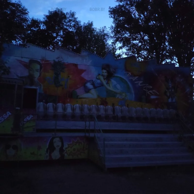 Новая карусель в бобруйском парке