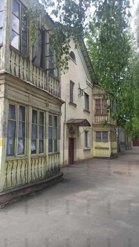 И всё-таки есть шарм в этих старых домиках. Улица Пушкина.