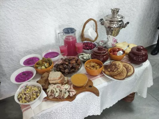 Драники, блины и полендвица: «Бобруйские электрические сети» устроили гастрономический праздник