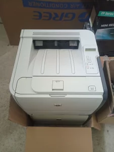 Принтер HP LaserJet P2055d с двусторонней печатью.