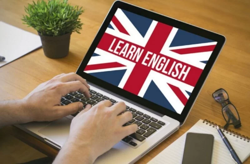 Школа английского языка БелХард ищет преподавателя
