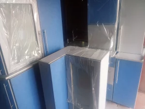 Кухню Угловую Blue metallic с мойкой кранами