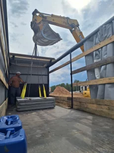 Грузоперевозки...Погрузка -любая!!! до 5-тонн! 40-кубов!