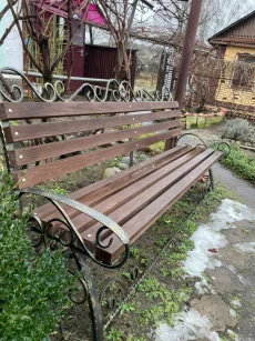 Скамейка с элементами ковки