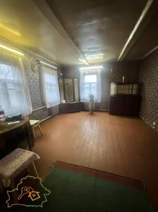 Бревенчатый дом по улице Марии Бобровой