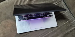 Ноутбук ASUS VivoBook X202E