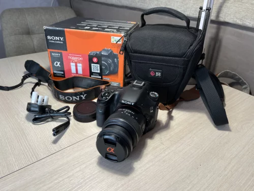 Фотокамеру Sony SLT A58