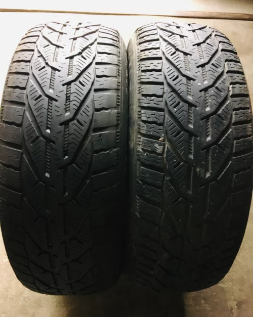 Покрышки зимние 215/60/16 Tigar